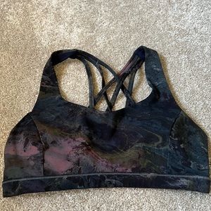 Lululemon sports bra